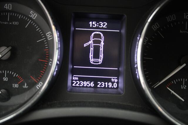 Skoda Superb Combi 1.8 TSI Elegance Business Line nette station met trekhaak