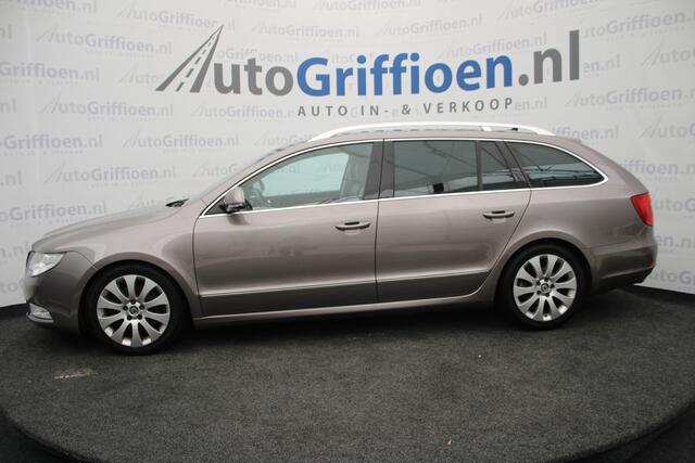 Skoda Superb Combi 1.8 TSI Elegance Business Line nette station met trekhaak