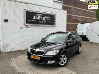 Skoda Octavia Combi 1.2 TSI Elegance Business Line - DSG - RIJDT &amp; SCHAKELT GOED