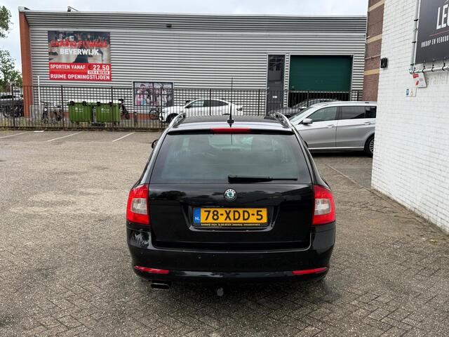 Skoda Octavia Combi 1.2 TSI Elegance Business Line - DSG - RIJDT & SCHAKELT GOED
