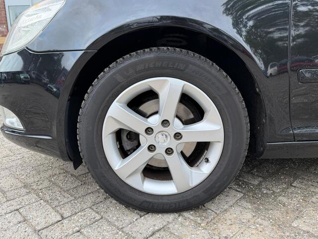 Skoda Octavia Combi 1.2 TSI Elegance Business Line - DSG - RIJDT & SCHAKELT GOED