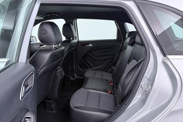 Mercedes-Benz B-Klasse 180 Ambition NAVIGATIE, CRUISE CONTROL, PARKEERSENSOREN