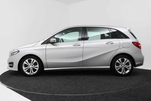 Mercedes-Benz B-Klasse 180 Ambition NAVIGATIE, CRUISE CONTROL, PARKEERSENSOREN