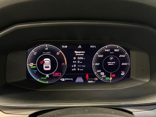 Cupra Formentor 1.4 TSI 204pk DSG e-Hybrid Essential � Apple/Android Car Play � ACC � Sfeerverlichting � Keyless � Stuurwielverwarming � 18Velgen �