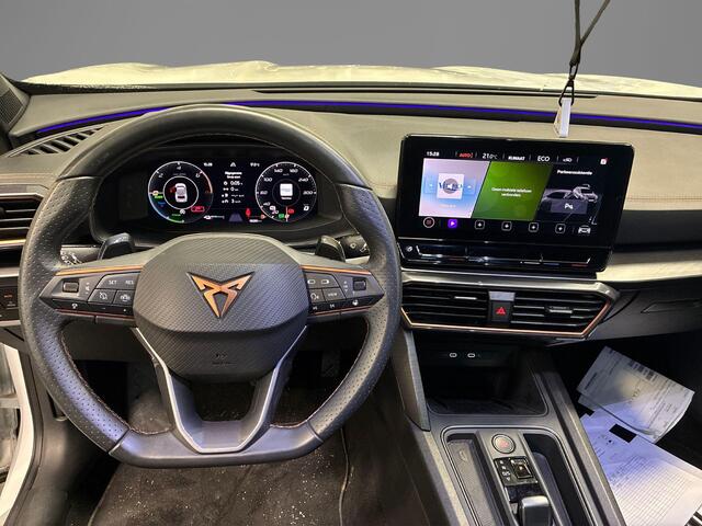 Cupra Formentor 1.4 TSI 204pk DSG e-Hybrid Essential � Apple/Android Car Play � ACC � Sfeerverlichting � Keyless � Stuurwielverwarming � 18Velgen �