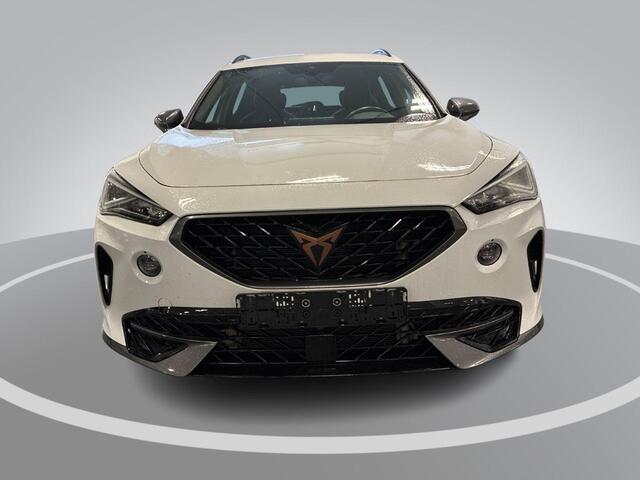 Cupra Formentor 1.4 TSI 204pk DSG e-Hybrid Essential � Apple/Android Car Play � ACC � Sfeerverlichting � Keyless � Stuurwielverwarming � 18Velgen �