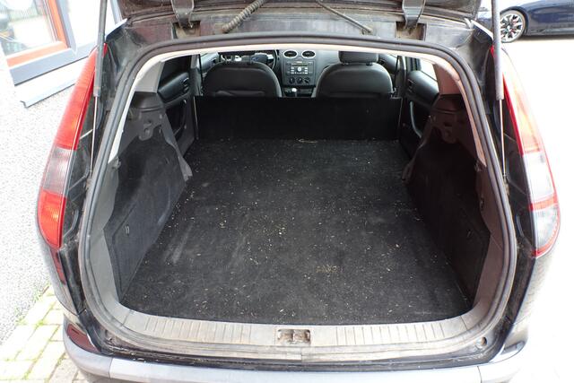 Ford Focus Wagon 1.6-16V Ambiente grijskenteken benzine uitvoering uniek 