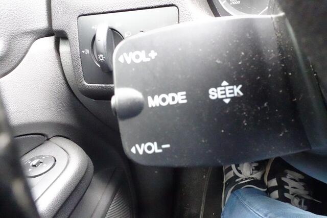 Ford Focus Wagon 1.6-16V Ambiente grijskenteken benzine uitvoering uniek 