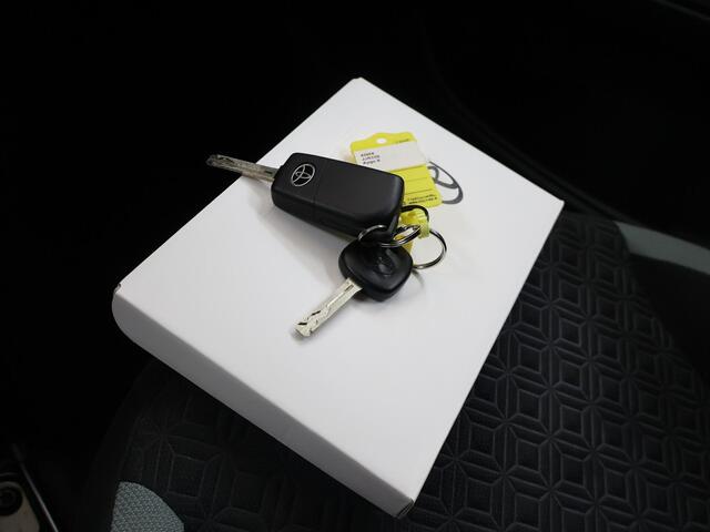 Toyota Aygo X 1.0 VVT-i MT Pulse | LED | Navigatie | Parkeercamera | DAB | Apple Carplay/Android Auto | Climate Control | Cruise Control Adaptief |