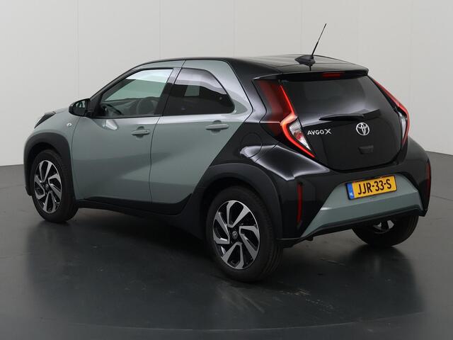 Toyota Aygo X 1.0 VVT-i MT Pulse | LED | Navigatie | Parkeercamera | DAB | Apple Carplay/Android Auto | Climate Control | Cruise Control Adaptief |