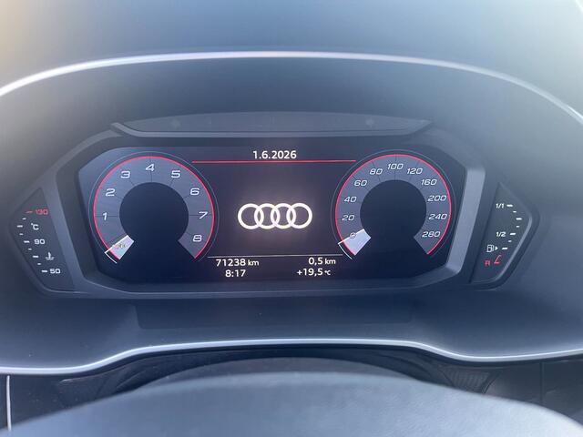 Audi Q3 35 TFSI S edition | Met o.a. climate, stoelverwarming, AppleCarPlay/AndroidAuto, navigatie en LED