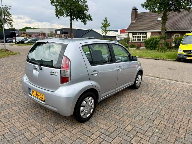 Daihatsu Sirion 2 1.0-12V - Zeer Netjes - Airco