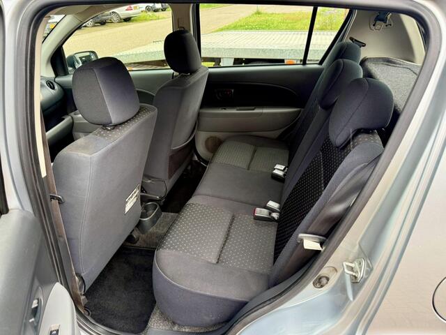 Daihatsu Sirion 2 1.0-12V - Zeer Netjes - Airco
