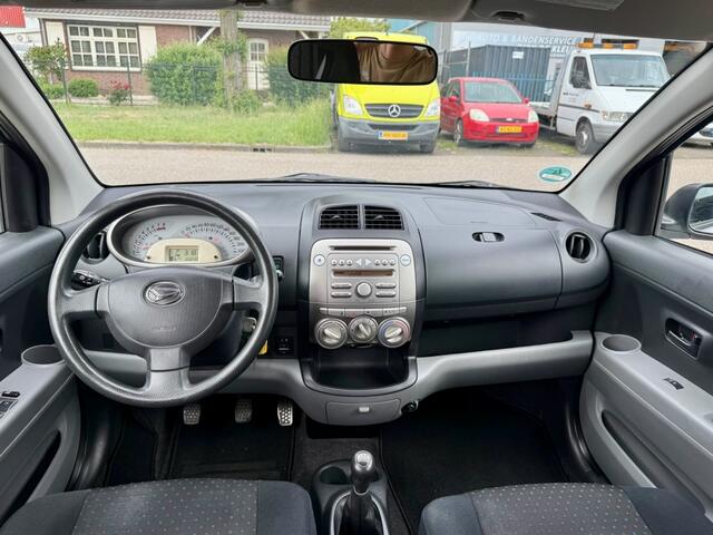 Daihatsu Sirion 2 1.0-12V - Zeer Netjes - Airco