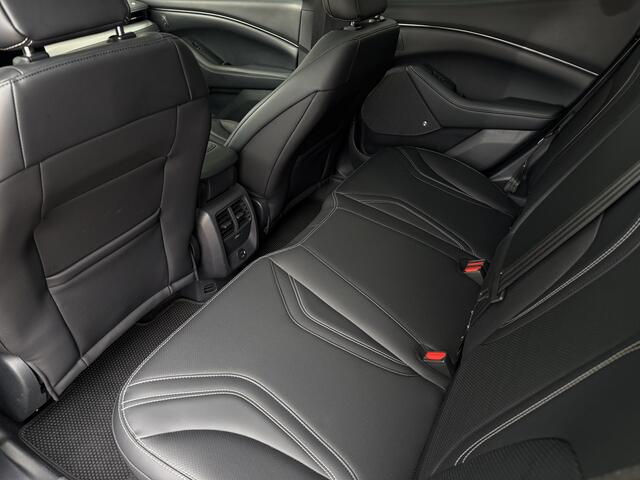 Ford Mustang Mach-E GT RWD 75 kWh | 305 pk 485 NM | SOH 94% | spoilerpakket | getuned | maxhaust sound system | stoelverwarming | stuurverwarming | 20 inch