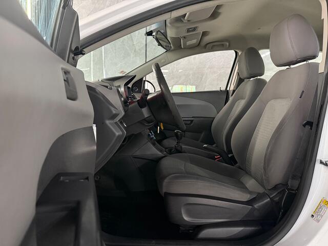 Chevrolet Aveo 1.2 LS |1e Eignr|Cruise|Airco|Vol Onderh|Trekhaak|NAP|Boekjes