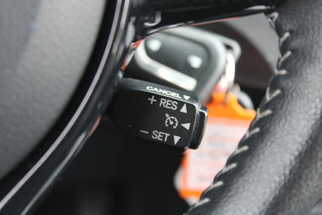 Toyota Yaris 1.5 Hybrid Energy Camera/Navi/Cruise