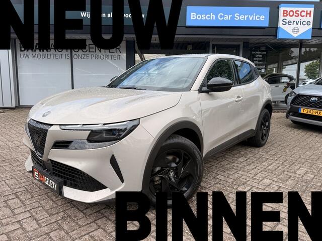 Alfa Romeo Junior 1.2 Turbo Hyb Ibrida