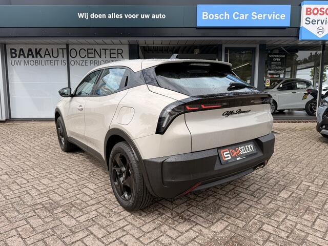Alfa Romeo Junior 1.2 Turbo Hyb Ibrida