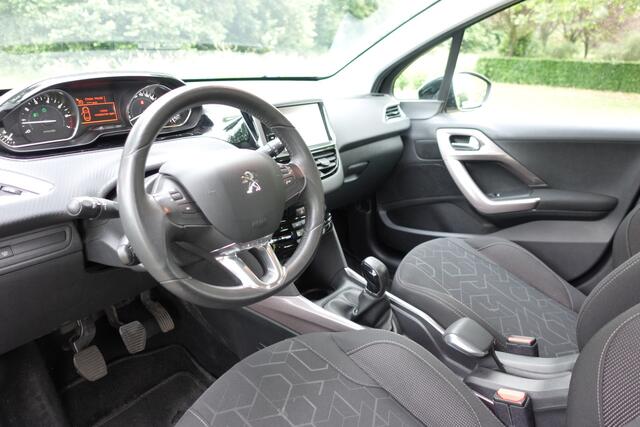 Peugeot 2008 1.2 PureTech Blue Lease Executive | Cruise Control | Navi | PDC |