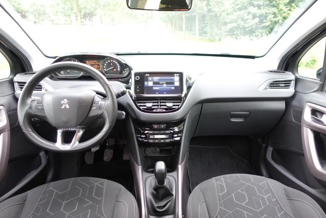 Peugeot 2008 1.2 PureTech Blue Lease Executive | Cruise Control | Navi | PDC |