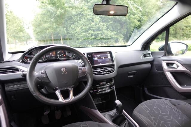 Peugeot 2008 1.2 PureTech Blue Lease Executive | Cruise Control | Navi | PDC |