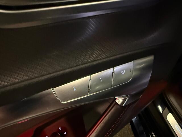 Audi RS6 4.0 TFSI Quattro 600 PK-DYNAMIC PLUS-KERAMISCH-AKRAPOVIC-PANORAMA-HEAD UP-ZEER COMPLEET-NPR. � 242.000,-