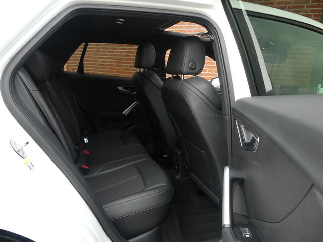 Audi Q2 35 TFSI 3X S-Line / Full options / Trekhaak