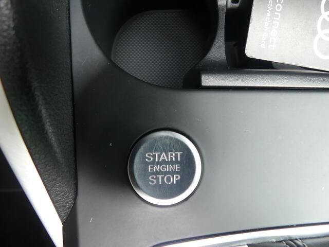 Audi Q2 35 TFSI 3X S-Line / Full options / Trekhaak