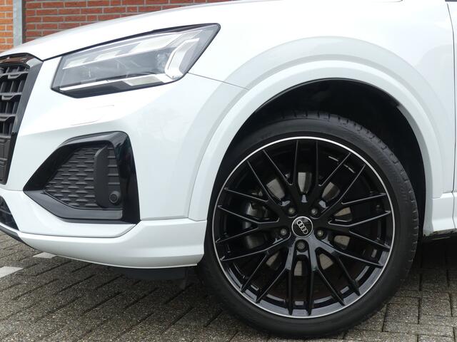 Audi Q2 35 TFSI 3X S-Line / Full options / Trekhaak