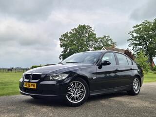 BMW 3-SERIE 318i Business Line