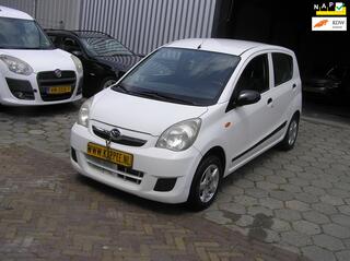 Daihatsu Cuore 1.0 Clever 161 d km nap e apk
