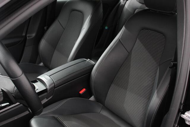 Mercedes-Benz A-Klasse 180 136pk DCT Progressive Navigatie Parkeersensoren Camera Cruise Control Virtual Cockpit Stoelverwarming Ledverlichting