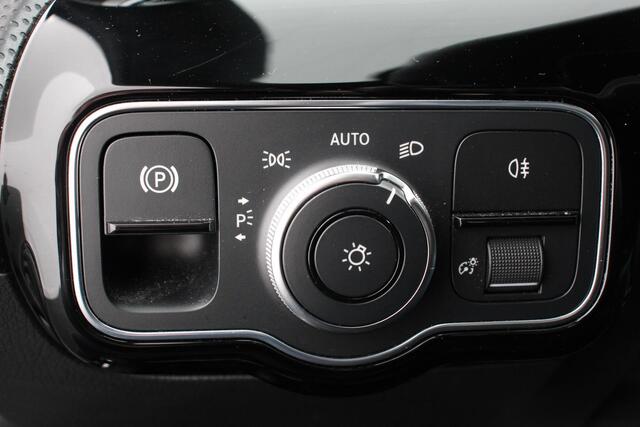 Mercedes-Benz A-Klasse 180 136pk DCT Progressive Navigatie Parkeersensoren Camera Cruise Control Virtual Cockpit Stoelverwarming Ledverlichting