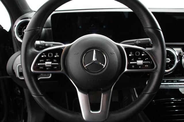 Mercedes-Benz A-Klasse 180 136pk DCT Progressive Navigatie Parkeersensoren Camera Cruise Control Virtual Cockpit Stoelverwarming Ledverlichting