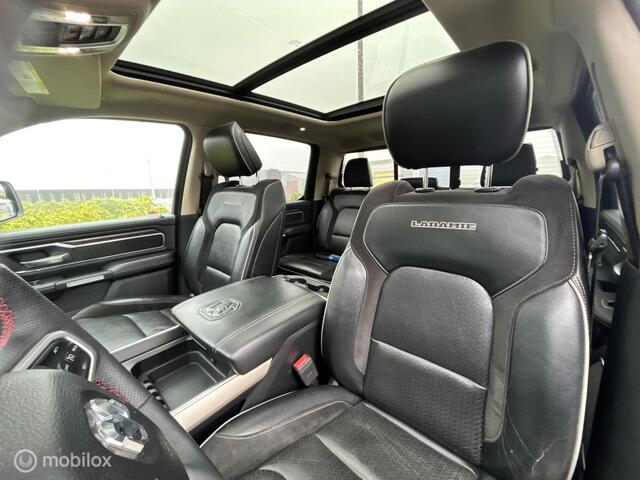 Dodge 1500 Ram 4X4 5.7 V8 4x4 Crew Cab Laramie black out lpg
