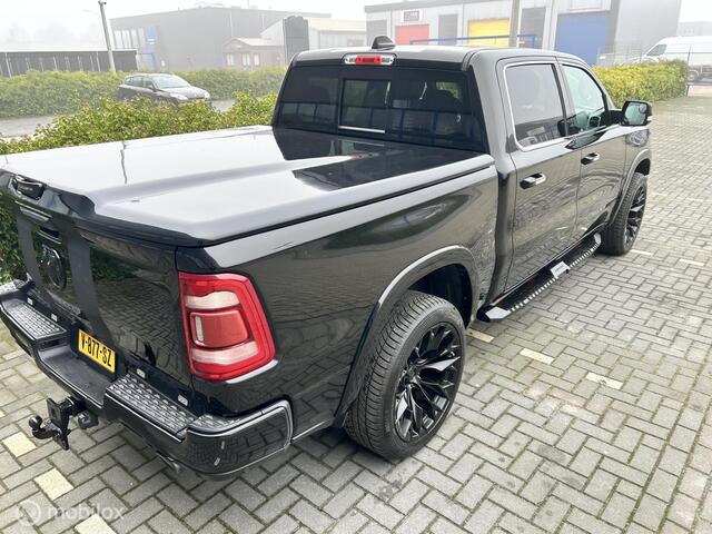 Dodge 1500 Ram 4X4 5.7 V8 4x4 Crew Cab Laramie black out lpg