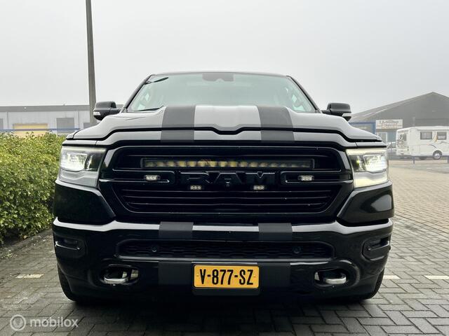 Dodge 1500 Ram 4X4 5.7 V8 4x4 Crew Cab Laramie black out lpg