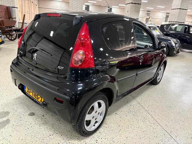 Peugeot 107 1.0-12V BLACK en SIL. AIRCO / LEDER/ALCANTARA / LM VELGEN / CV