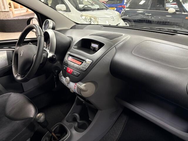 Peugeot 107 1.0-12V BLACK en SIL. AIRCO / LEDER/ALCANTARA / LM VELGEN / CV