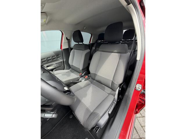 Citroen C3 82pk Shine Camera - Navigatie via APP - Automatische Airco - Parkeersensoren - Lichtmetalen velgen - Apple Carplay