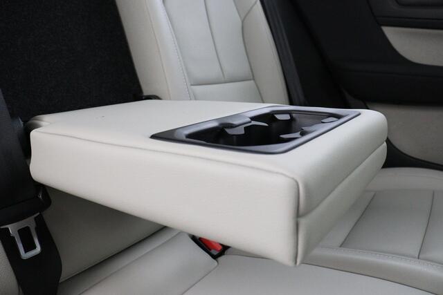 Volvo XC40 T4 RECHARGE R-DESIGN EXPRESSION -PANO.DAK|HARMAN/KARDON|360�CAM|LEDER|BLIS|STANDKACHEL|PRIVACY.GLAS