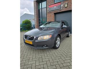 Volvo V70 1.6 T4 Momentum T4 automaat leder 180pk