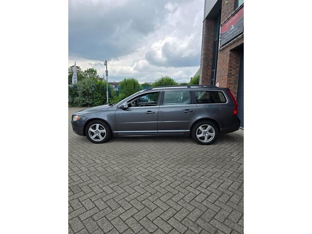 Volvo V70 1.6 T4 Momentum T4 automaat leder 180pk