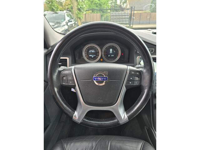 Volvo V70 1.6 T4 Momentum T4 automaat leder 180pk