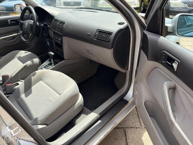 Volkswagen Golf 1.6 Comfortline