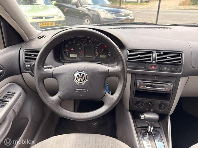 Volkswagen Golf 1.6 Comfortline