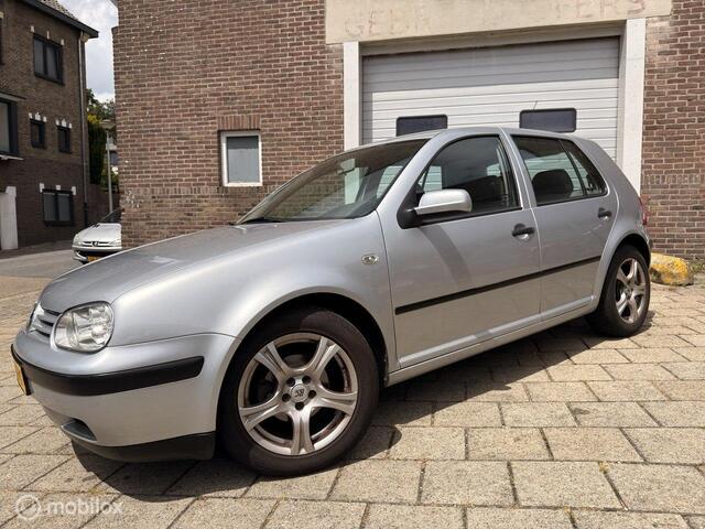 Volkswagen Golf 1.6 Comfortline