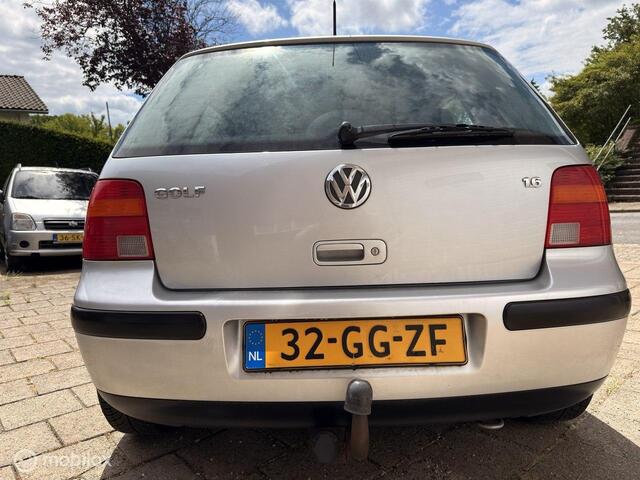 Volkswagen Golf 1.6 Comfortline