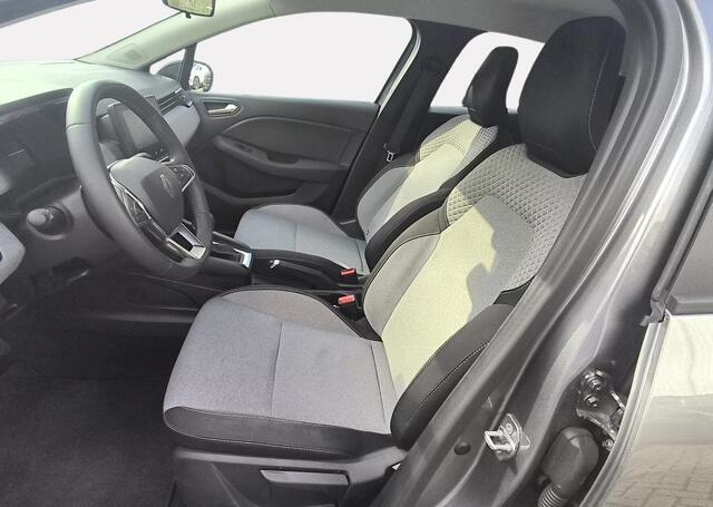 Renault Clio 1.6 E-Tech Full Hybrid 145 evolution - Navi